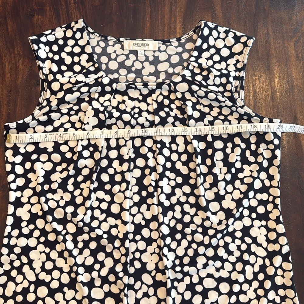 Jones Studio Black and Cream Women's Top - Picture 3 of 3